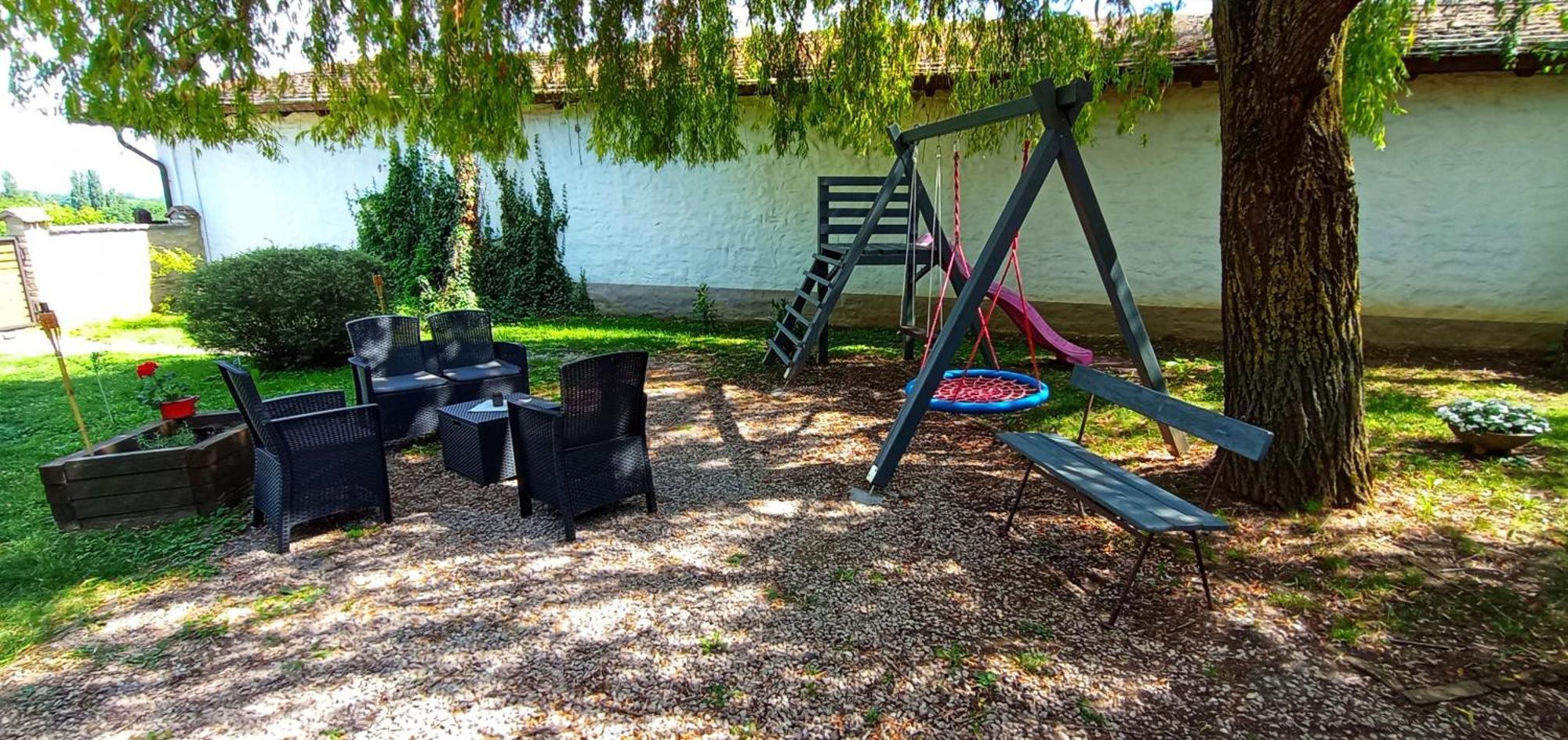 Vitényi Pince Vendégház Villány Exterior foto